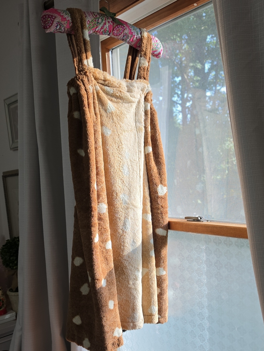 Bass Pro ShopsBass Pro Shops Fuzzy Deer Fawn Bathwrap-rob🎃